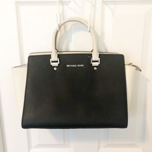 Medium Michael Kors Purse